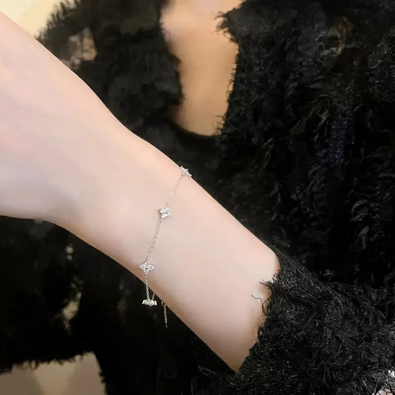 Four Leaf Flower Bracelet