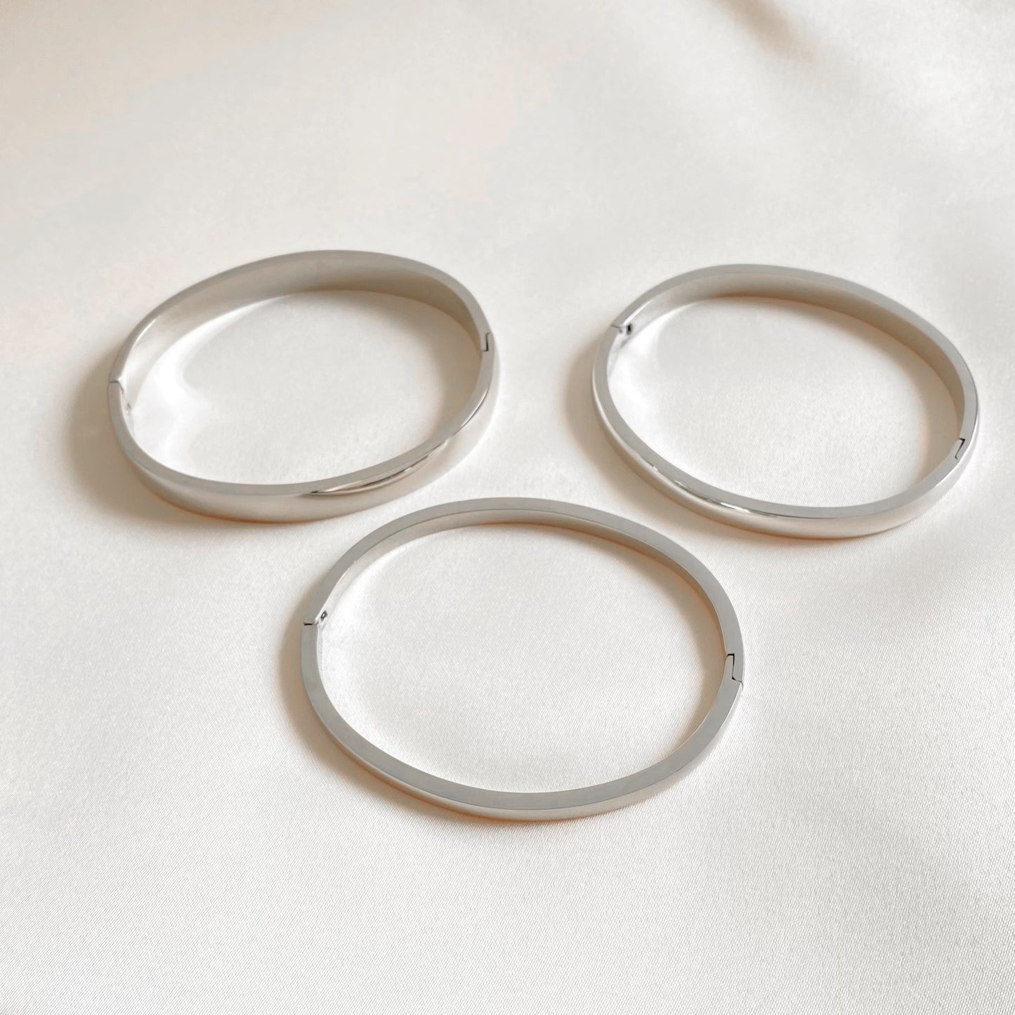 Retro Minimalistic Buckle Simple Bracelet