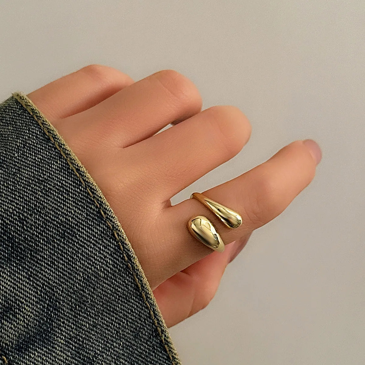 Creative Water Drop Wide Metal Bangle for Women Gold Color Geometric Twisted Bracelets Steampunk Couple Jewelry Gift